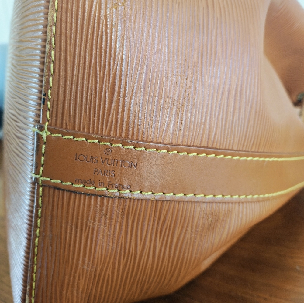 Authentic Louis Vuitton Brown Bucket Bag - Picture 9 of 12